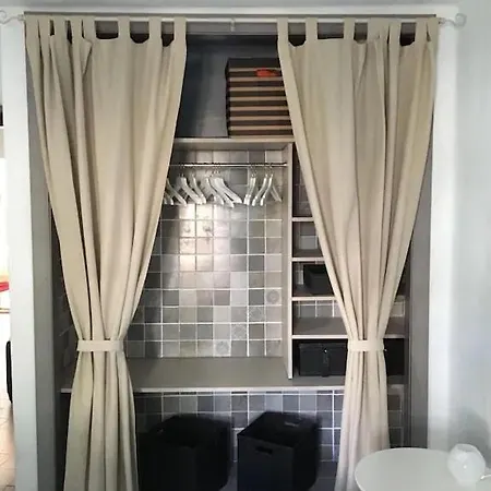 8 Casa Verde, Bastian Beach, Appartement